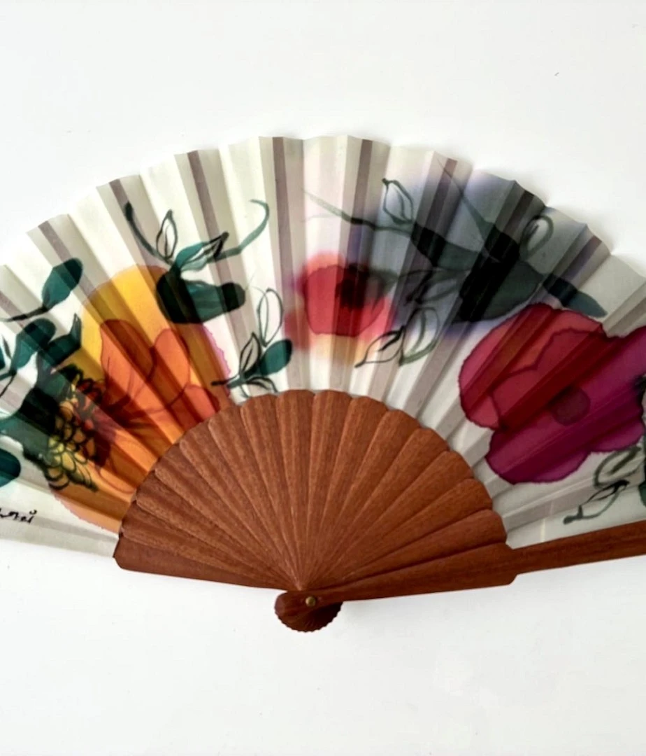 ABANICO DE SEDA PINTADO A MANO.  EXCLUSIVO