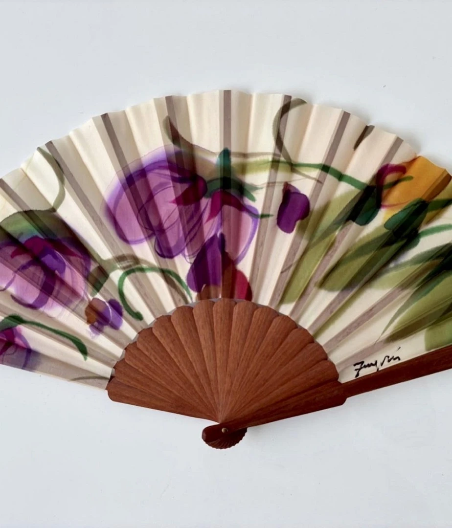 ABANICO DE SEDA PINTADO A MANO.  EXCLUSIVO