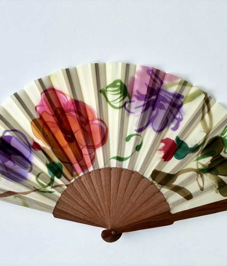 ABANICO DE SEDA PINTADO A MANO. EXCLUSIVO