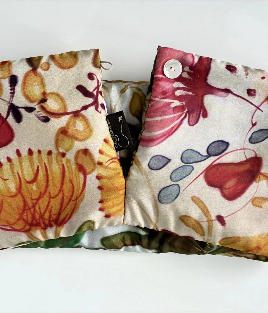 Cuello de seda 100% con relleno suave. MODELO BOTAN Cuello de seda 100% con relleno suave. MODELO BOTAN