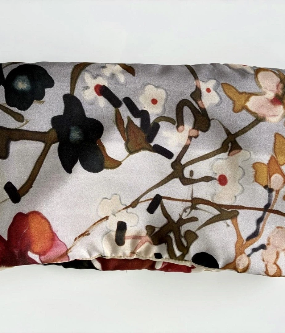 Cuello de seda 100% con relleno suave. MODELO HANAMI Cuello de seda 100% con relleno suave. MODELO HANAMI