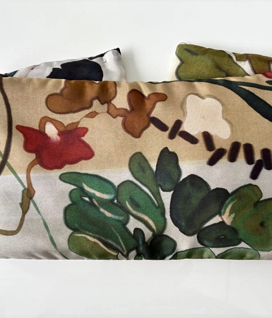 Cuello de seda 100% con relleno suave. MODELO KIMO Cuello de seda 100% con relleno suave. MODELO KIMO