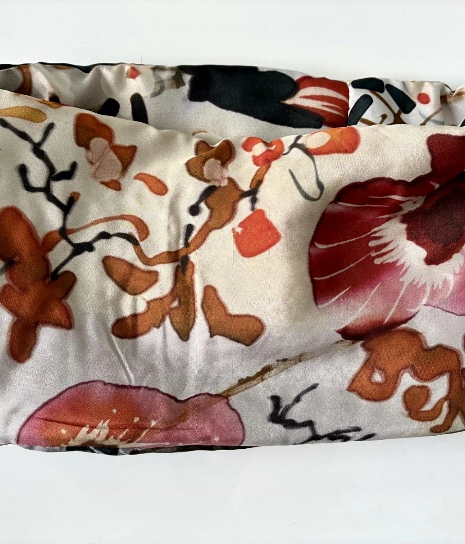 Cuello de seda 100% con relleno suave. MODELO KIMO Cuello de seda 100% con relleno suave. MODELO KIMO