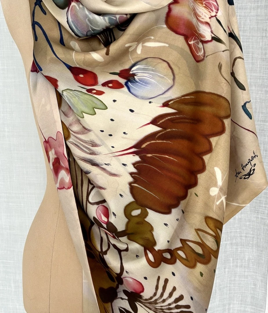 ECHARPE LUA, COLECCIÓN MUNDANA 2025