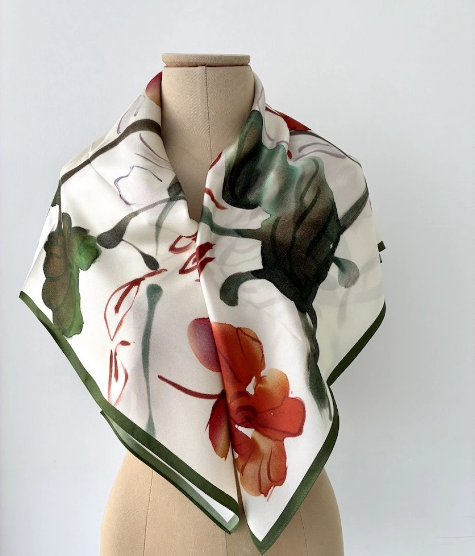 Pañuelo de Twill, Modelo EVANIS de la colección MUNDANA Pañuelo de Twill, Modelo EVANIS de la colección MUNDANA