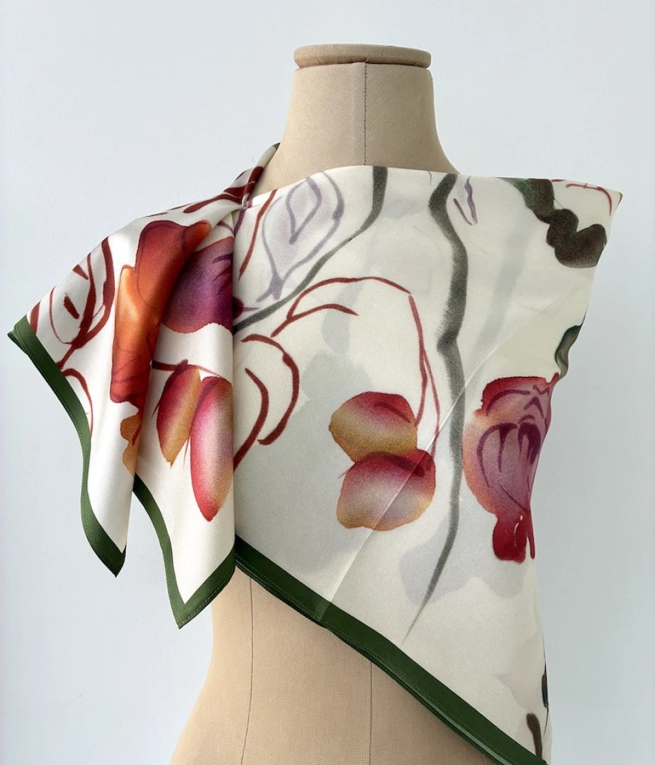 Pañuelo de Twill, Modelo EVANIS de la colección MUNDANA Pañuelo de Twill, Modelo EVANIS de la colección MUNDANA