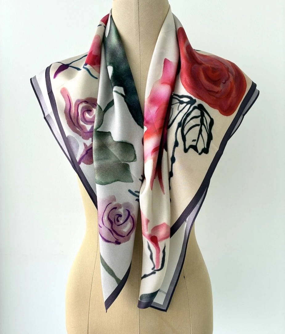 Pañuelo de Twill, Modelo NAYLA de la colección MUNDANA Pañuelo de Twill, Modelo NAYLA de la colección MUNDANA