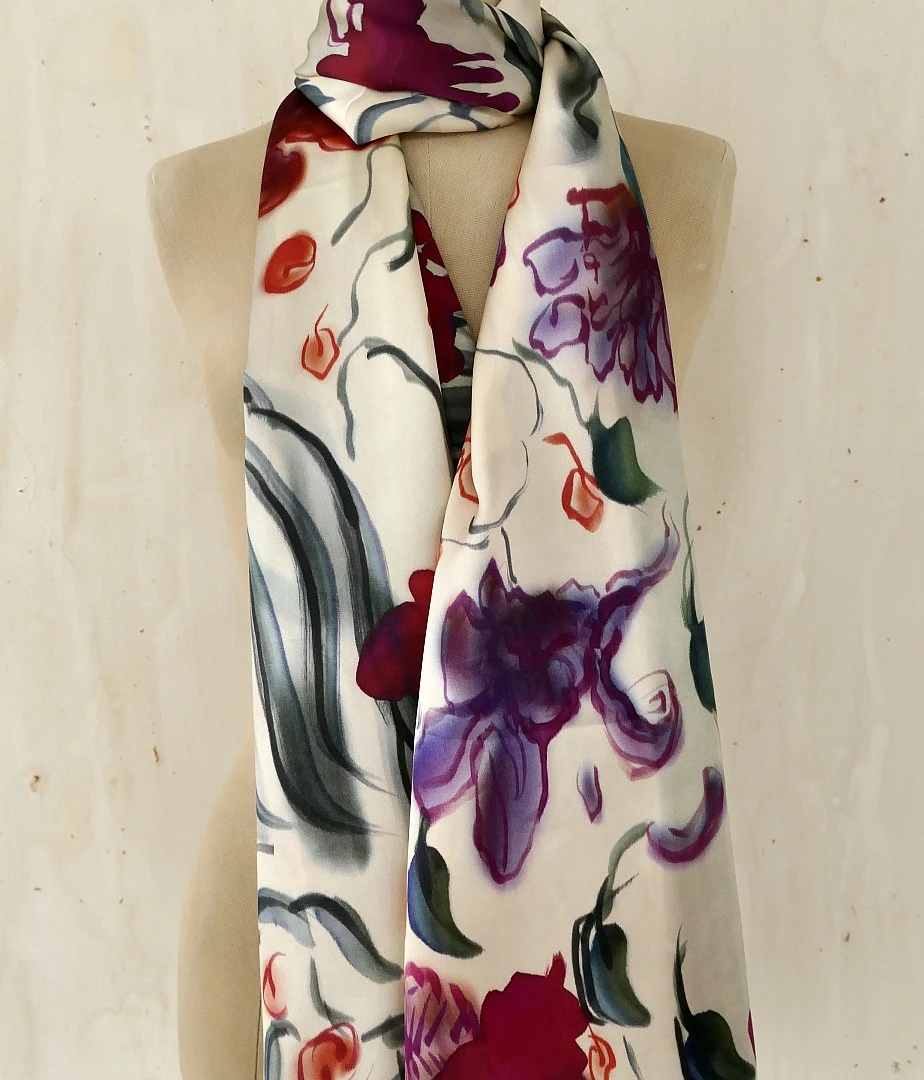 Pañuelo Silk Satín Modelo Arika de la colección AUSTRALIS