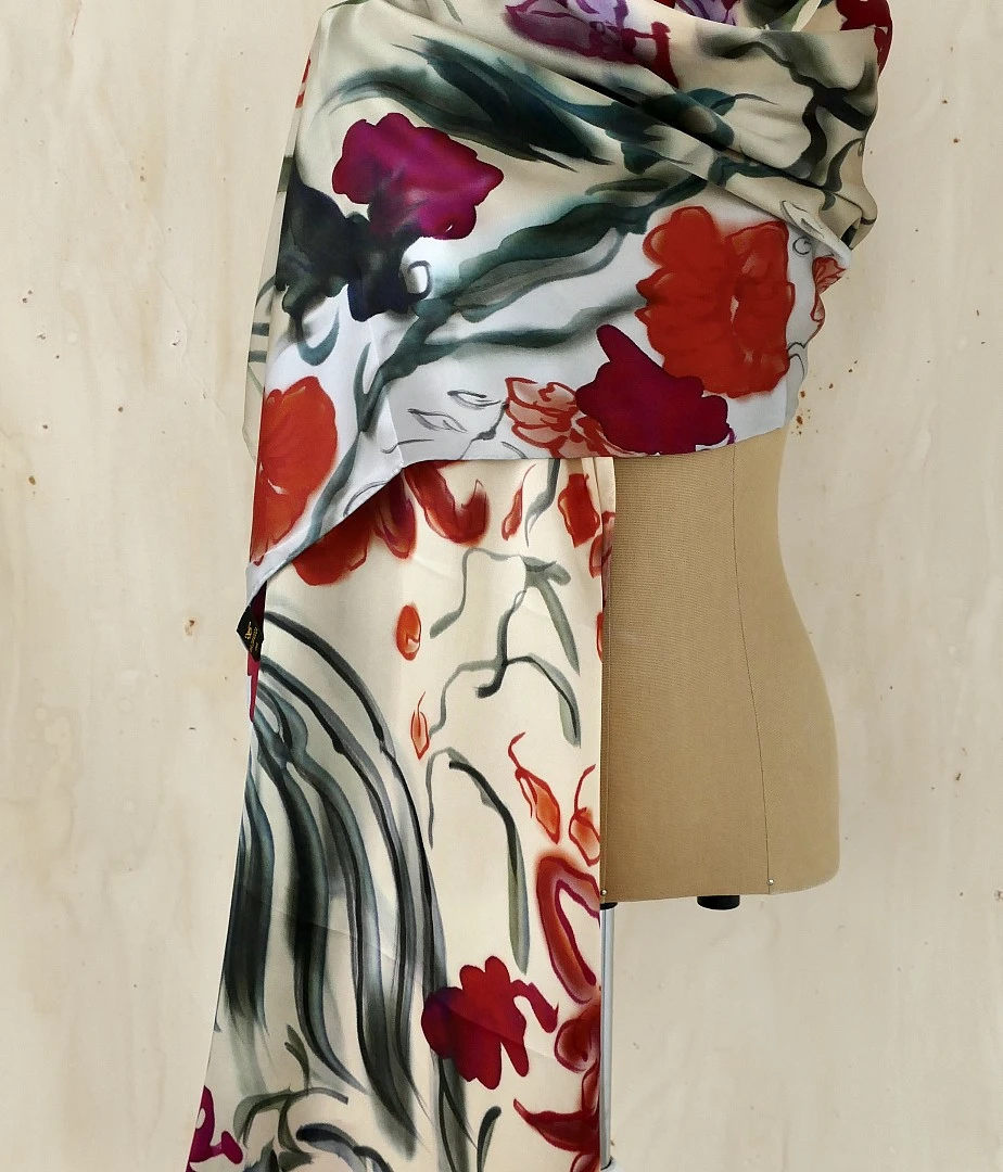 Pañuelo Silk Satín Modelo Arika de la colección AUSTRALIS
