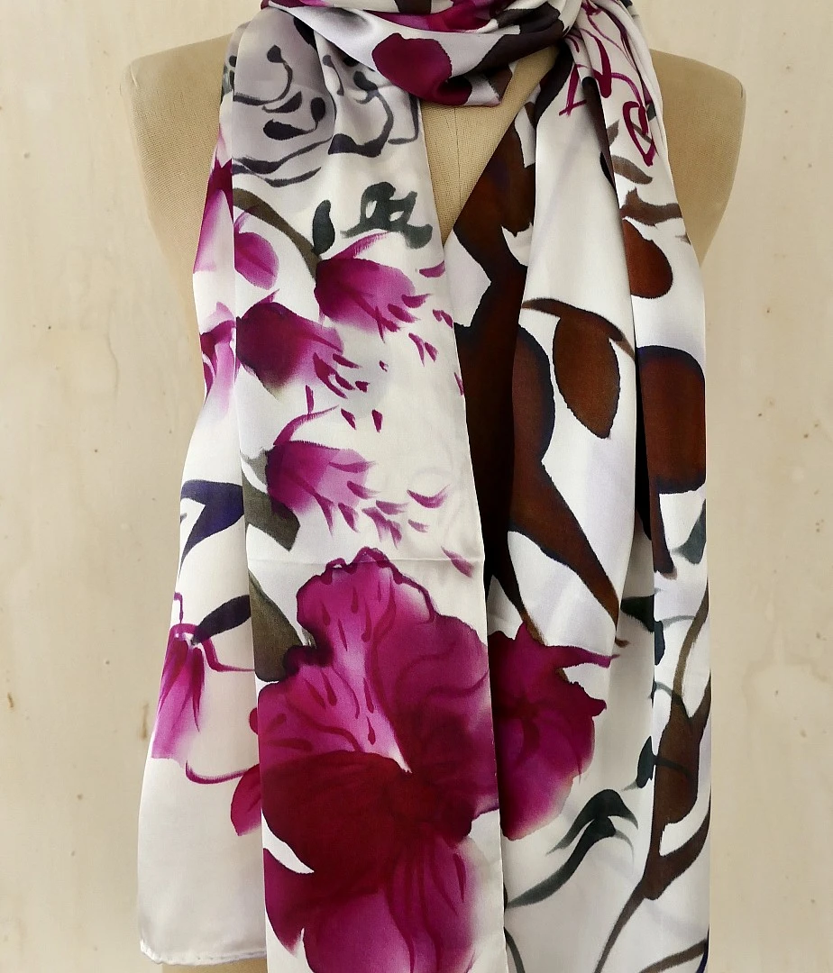 Pañuelo Silk Satín Modelo BEGA de la colección AUSTRALIS