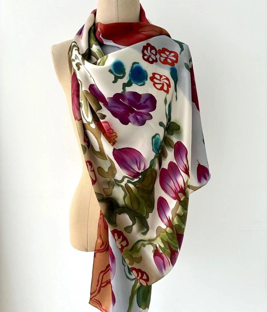 Pañuelo Silk Satín Modelo LIORA de la Colección Mundana Pañuelo Silk Satín Modelo LIORA de la Colección Mundana