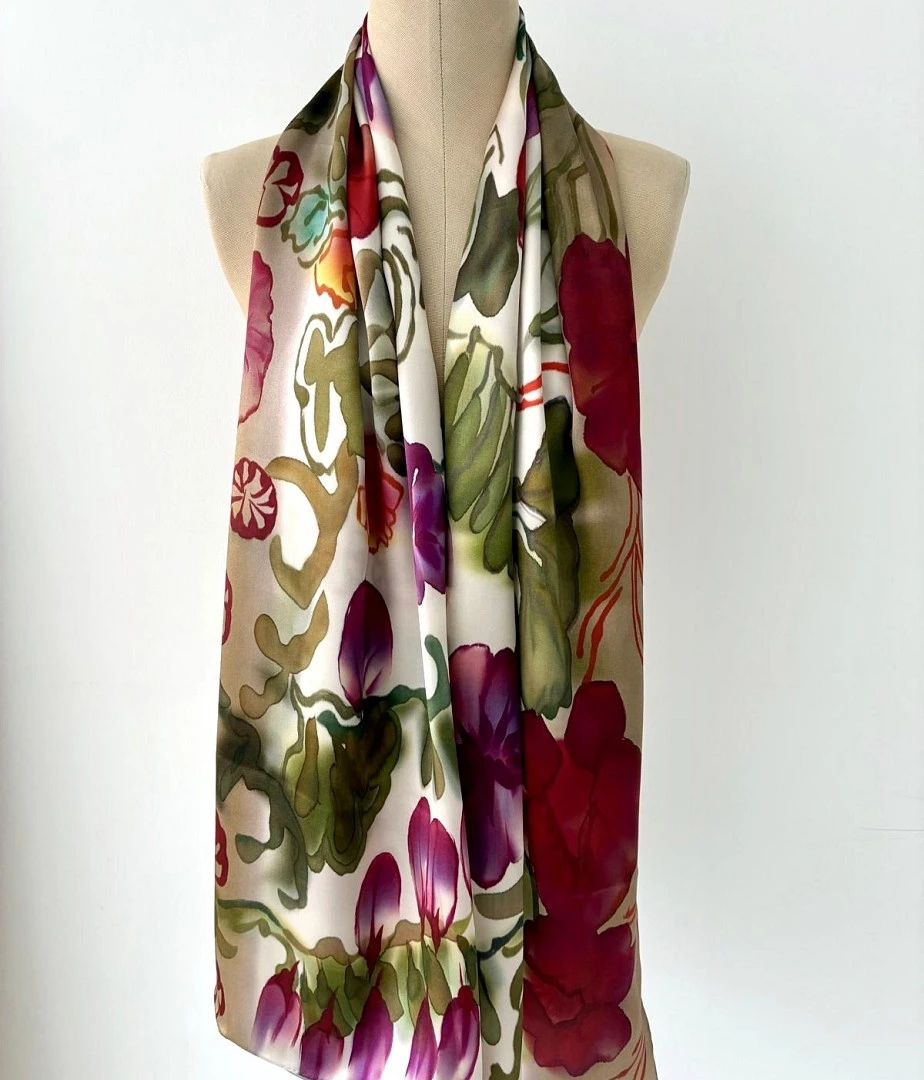 Pañuelo Silk Satín Modelo LIORA de la Colección Mundana Pañuelo Silk Satín Modelo LIORA de la Colección Mundana