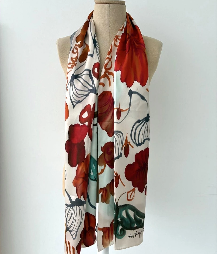 Pañuelo Silk Satín Modelo VANELIA de la Colección Mundana Pañuelo Silk Satín Modelo VANELIA de la Colección Mundana