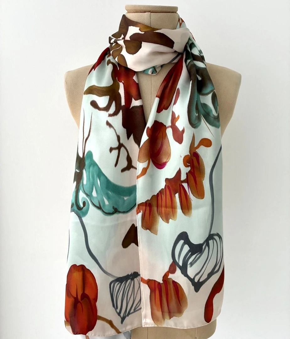 Pañuelo Silk Satín Modelo VANELIA de la Colección Mundana Pañuelo Silk Satín Modelo VANELIA de la Colección Mundana