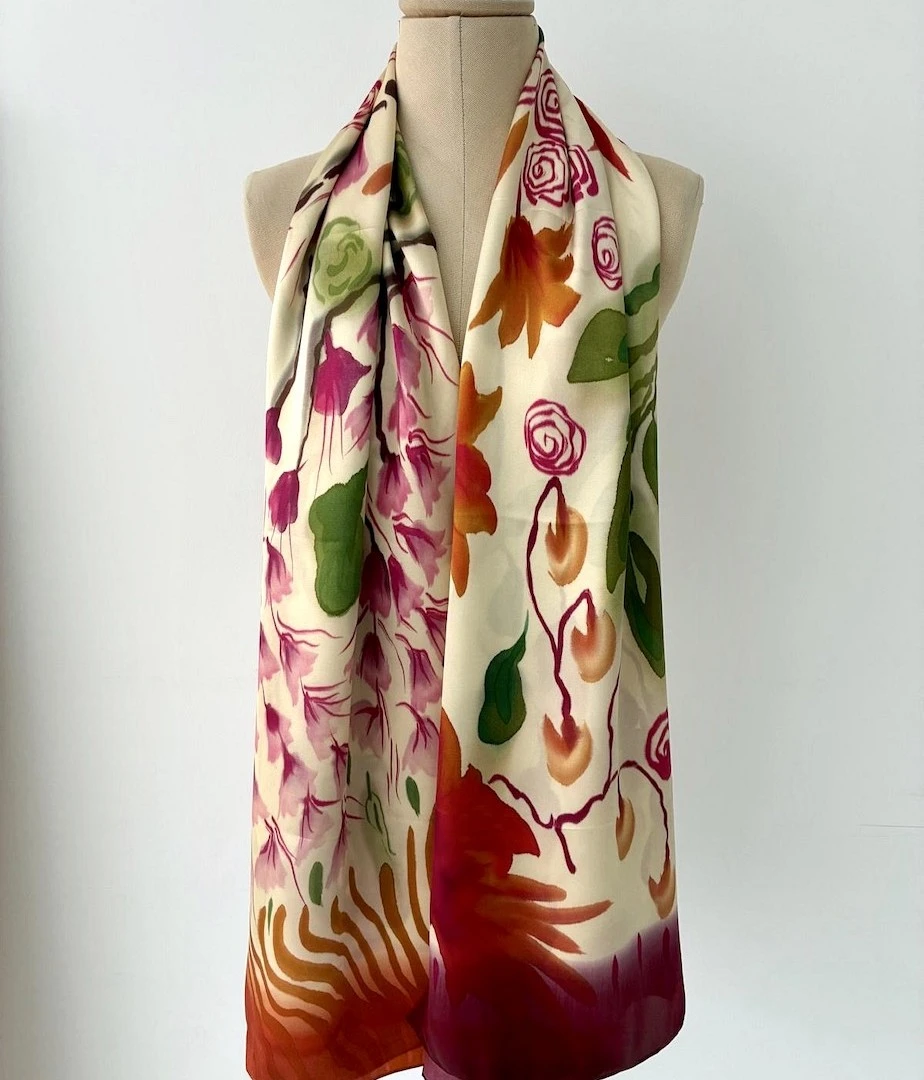 Pañuelo Silk Satín. Modelo ADALIA de la Colección Mundana Pañuelo Silk Satín. Modelo ADALIA de la Colección Mundana