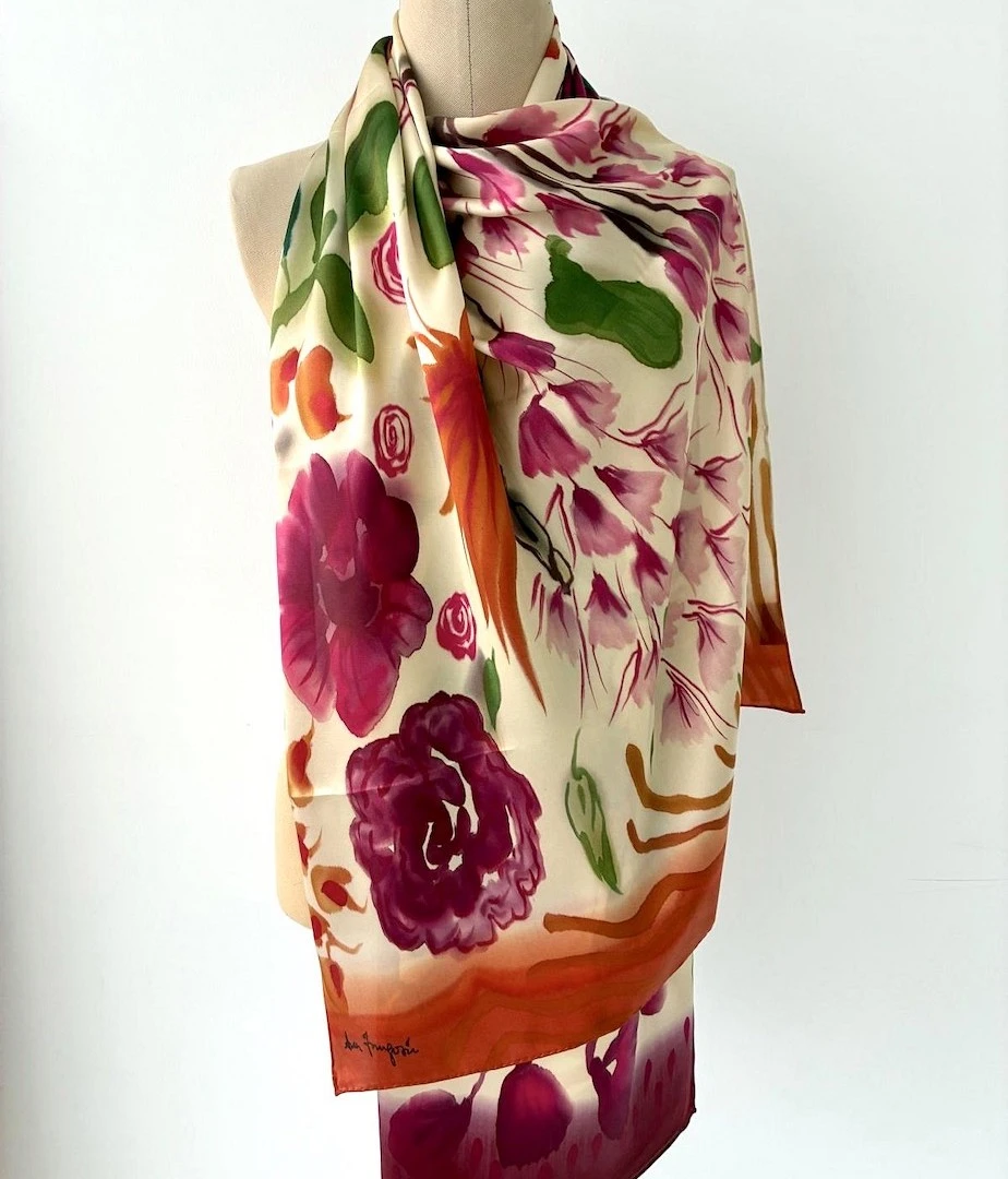 Pañuelo Silk Satín. Modelo ADALIA de la Colección Mundana Pañuelo Silk Satín. Modelo ADALIA de la Colección Mundana